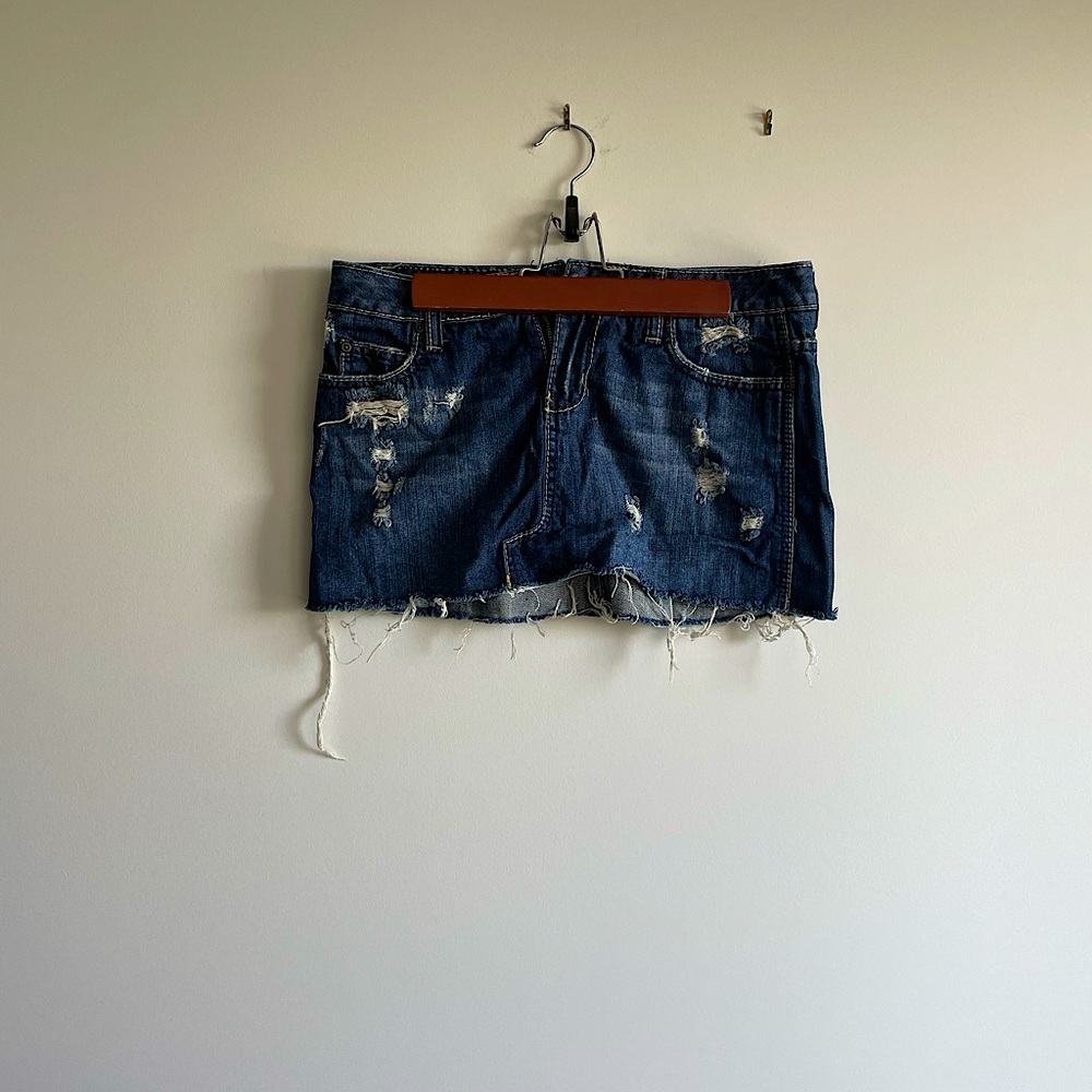 Mini distressed Jean Skirt